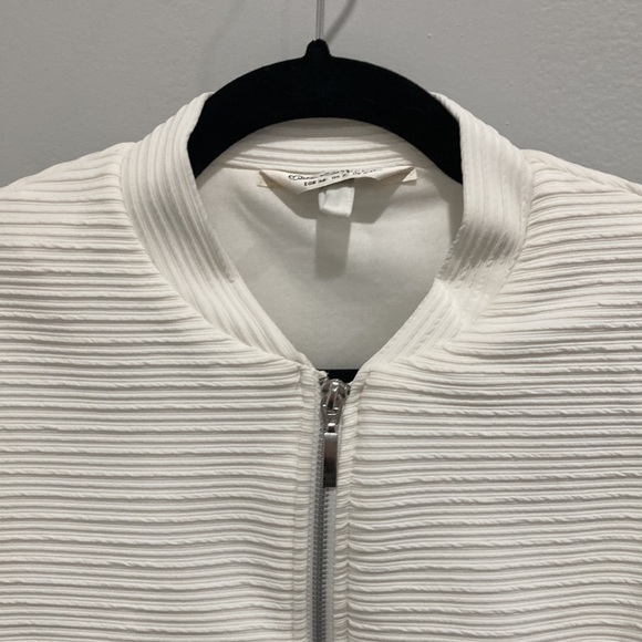 Cropped Bomber White Jacket - Picture 4 of 11